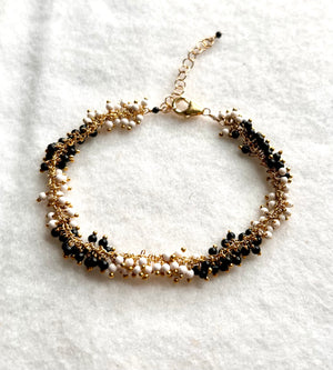 #532 black/white cluster chain bracelet