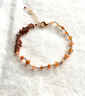 #534 brown moonstone and garnet seed beads cluster bracelet