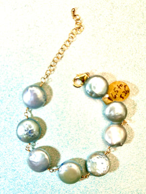 #541 large blue coin pearl link bracelet