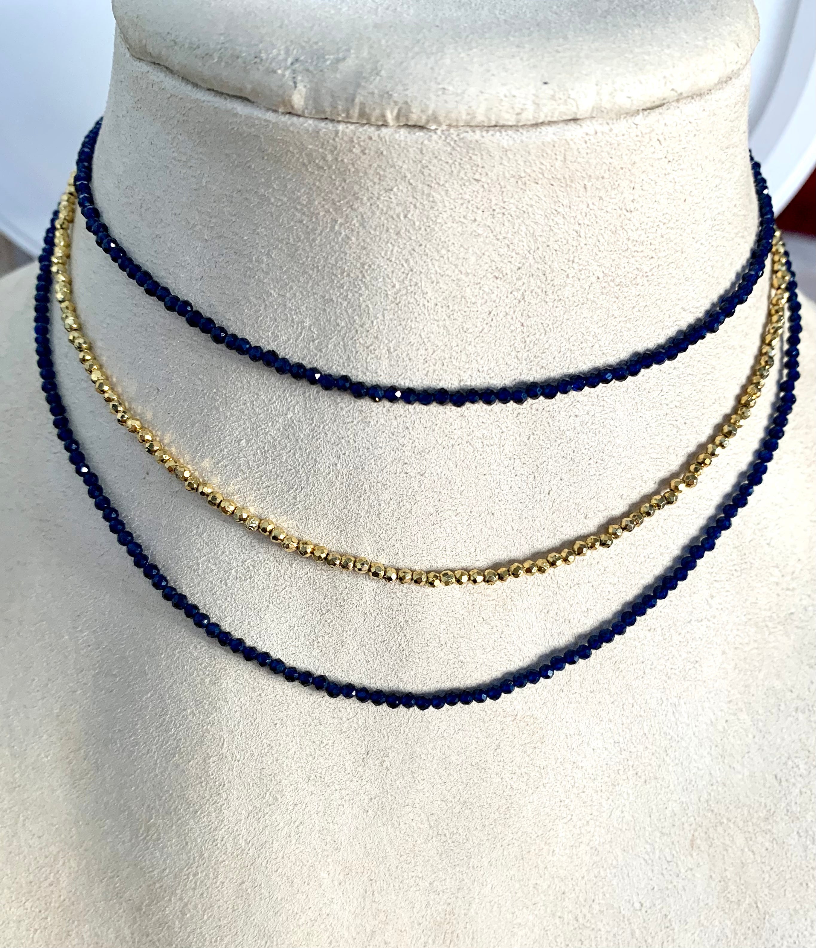 #340 lapis/pyrite 39” strung necklace