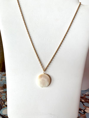 #238 MOP round necklace 16”