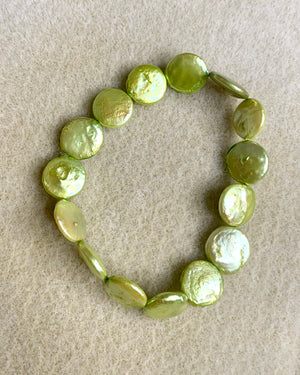 #292 lime green stretch bracelet