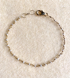 #409 white seed pearl bracelet