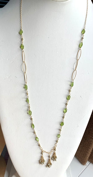 #144 peridot/pearls tassel long necklace