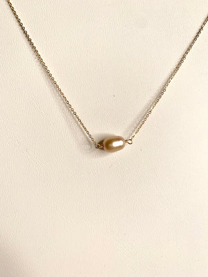#278 beige potato pearl necklace