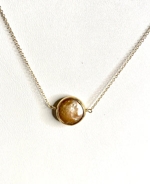 #274 gold Bezeled pearl necklace 14”