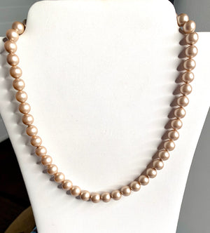 #254 taupe pearls strung necklace